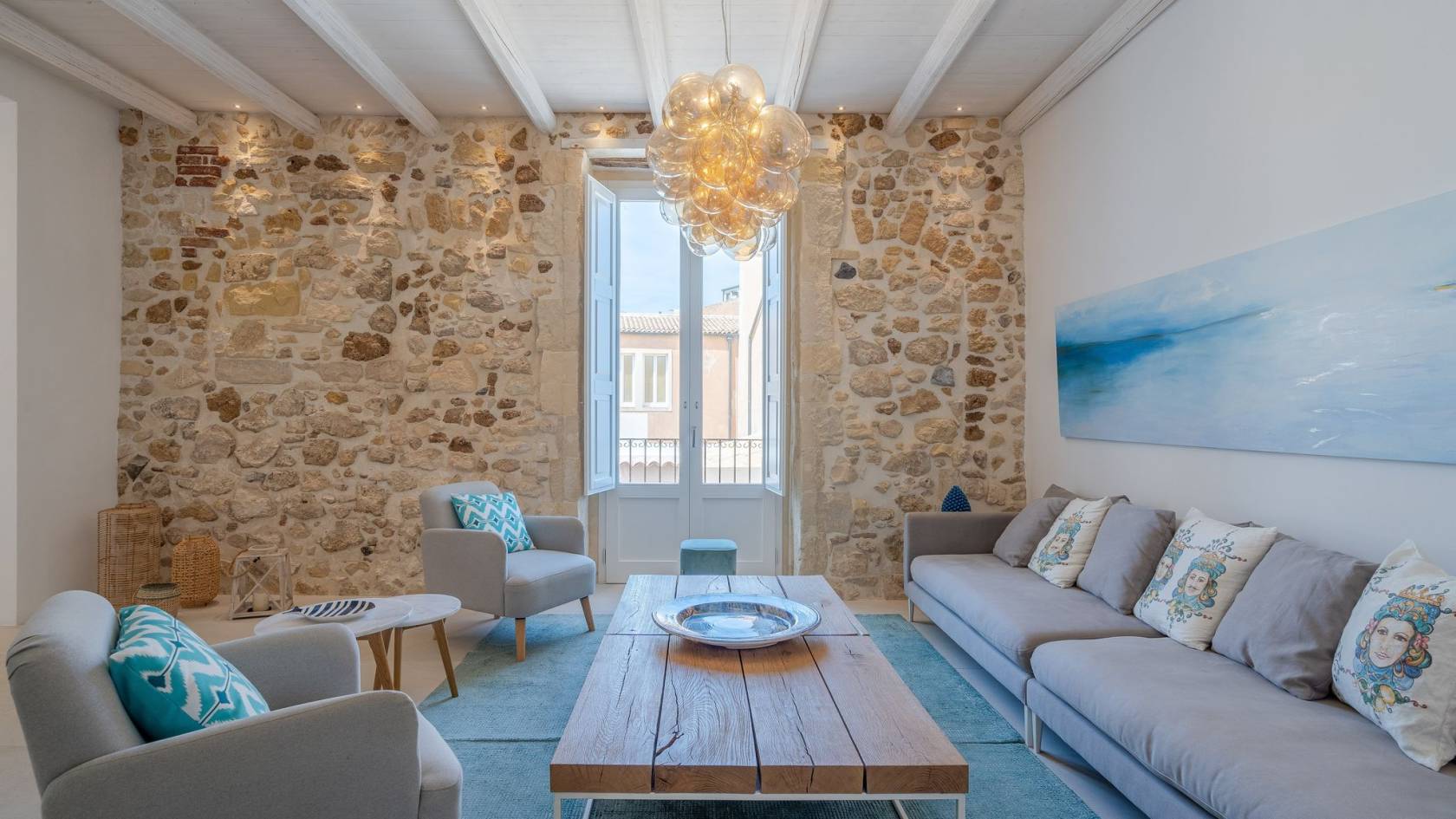 Regine luxury apartment by Dimore in Sicily