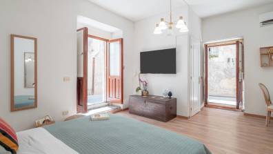 Dione ground floor apartment Ortigia