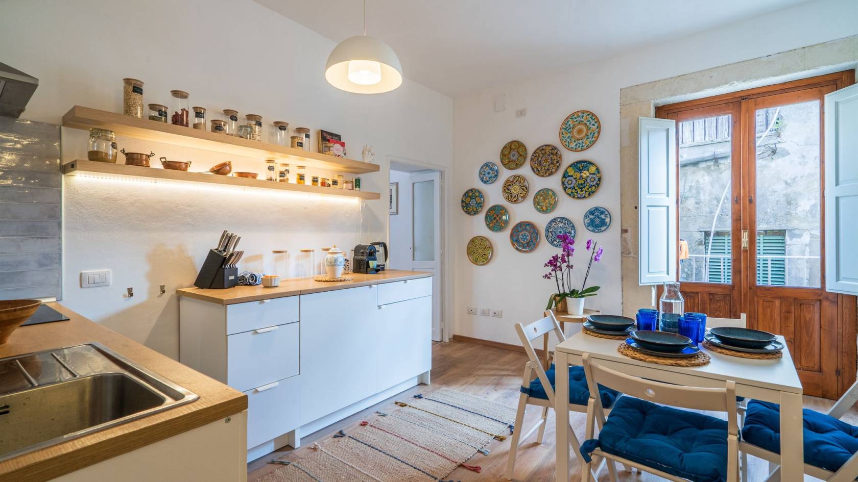 Dione terrace double flat by Dimore in Sicily	